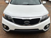 KIA SORENTO 2011 - 1